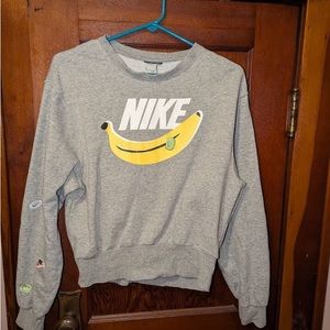 Nike Crewneck Top 🍌 Banana Design
